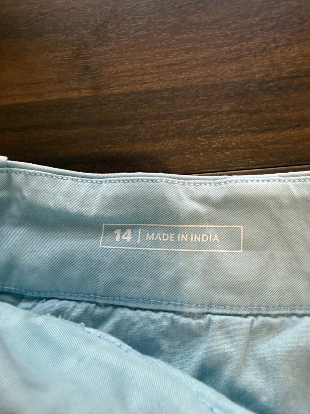 Vineyard Vines Women’s chino shorts 14 - Picture 3 of 14